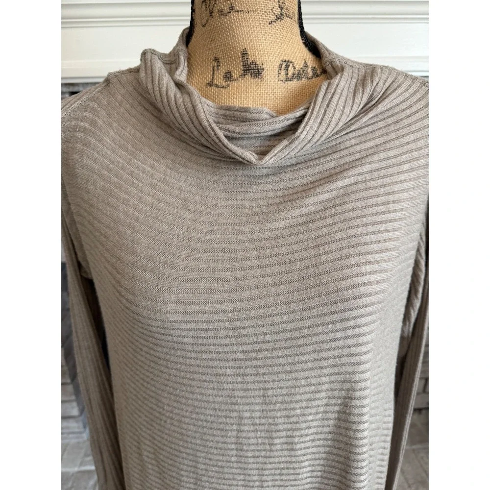 Free‎ People Lover Ribbed Sweater XS Taupe Split Back Cowl Neck Boho  Minimalist